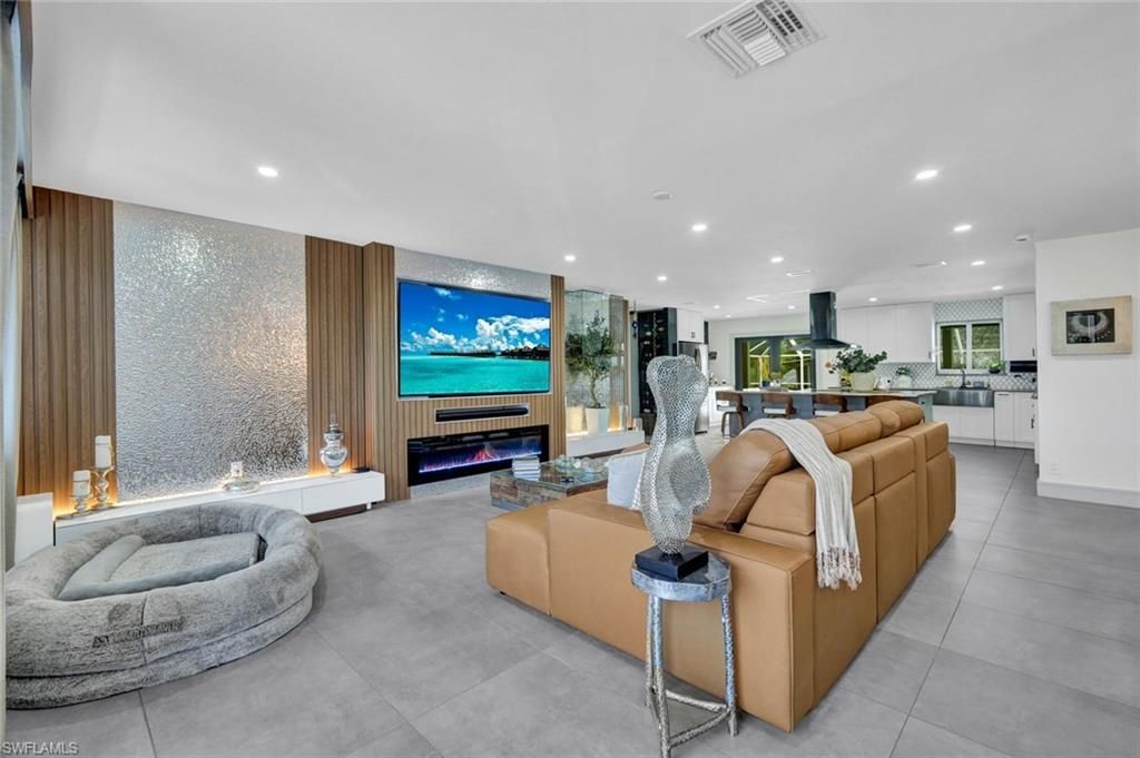 121 20th Ave Ne, Naples, FL 34120 Photo