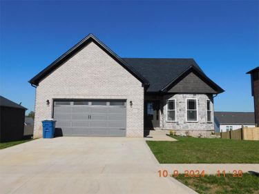 121 Dove Run Circle, Georgetown, KY 40324