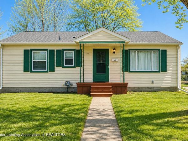 1706 S Holly Way, Lansing, MI 48910