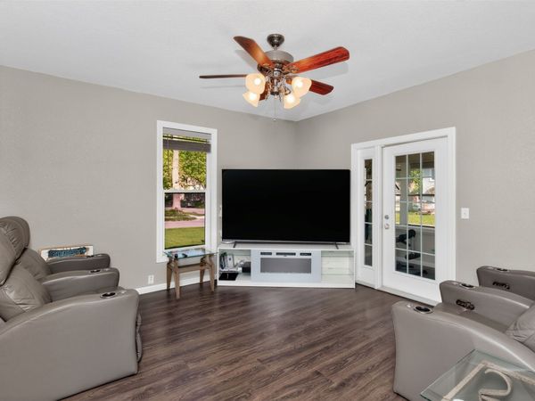 1342 Harrison Avenue, Des Moines, IA 50314