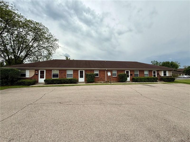 5253 Lamme Road, Moraine, OH 45439 Photo 2