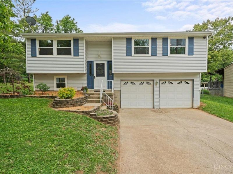 6771 Kentford Court, Cincinnati, OH 45233 Photo 1