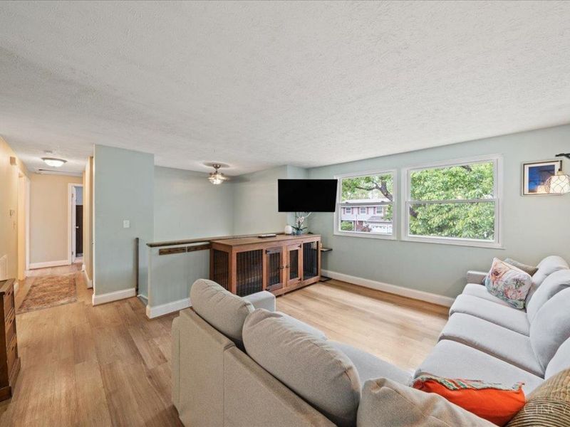 6771 Kentford Court, Cincinnati, OH 45233 Photo 4