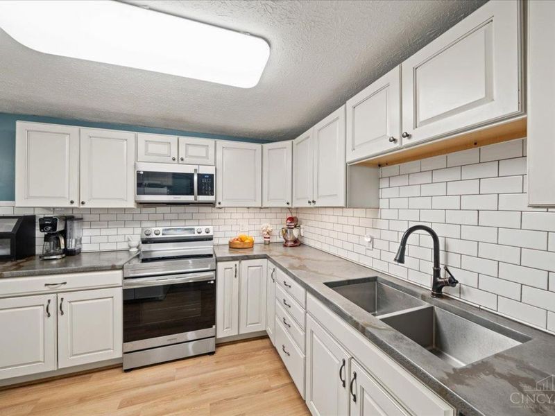 6771 Kentford Court, Cincinnati, OH 45233 Photo 6