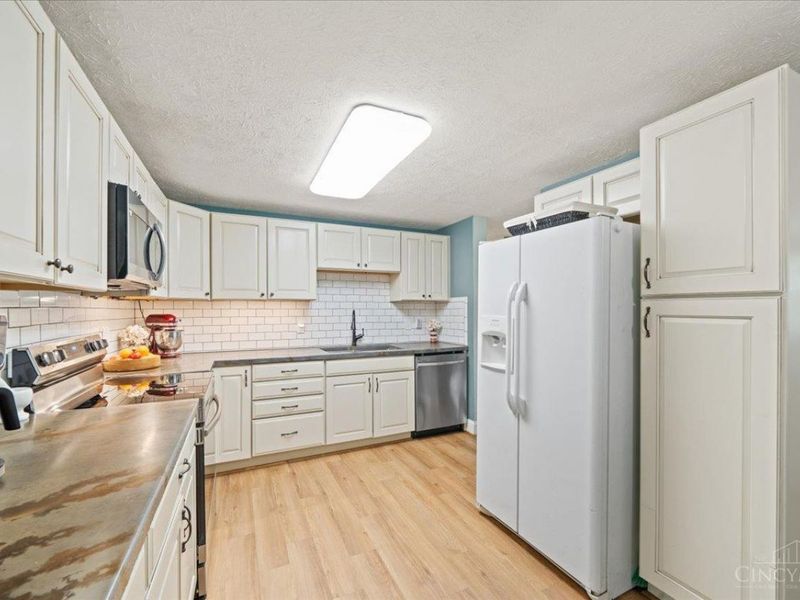 6771 Kentford Court, Cincinnati, OH 45233 Photo 8