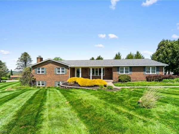 49325 S Park Circle , East Liverpool, OH 43920