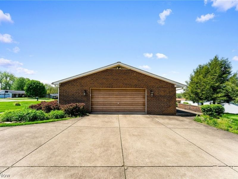 49325 S Park Circle, East Liverpool, OH 43920 Photo 26