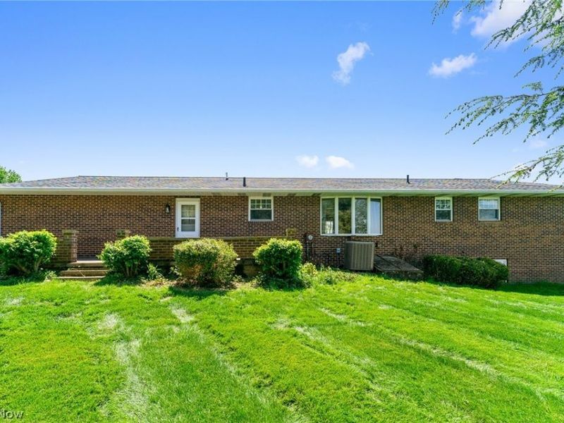 49325 S Park Circle, East Liverpool, OH 43920 Photo 29