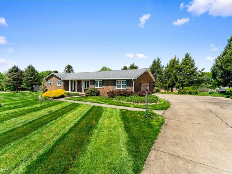 49325 S Park Circle, East Liverpool, OH 43920 Photo 3