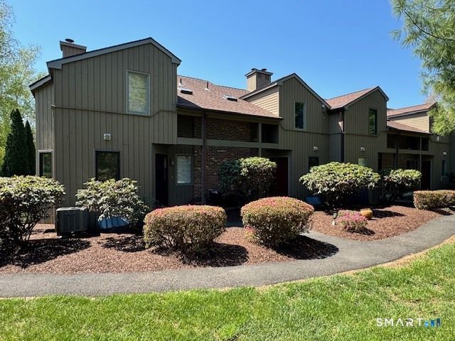 64 Far View, Unit 64, Southbury, CT 06488 Main Photo
