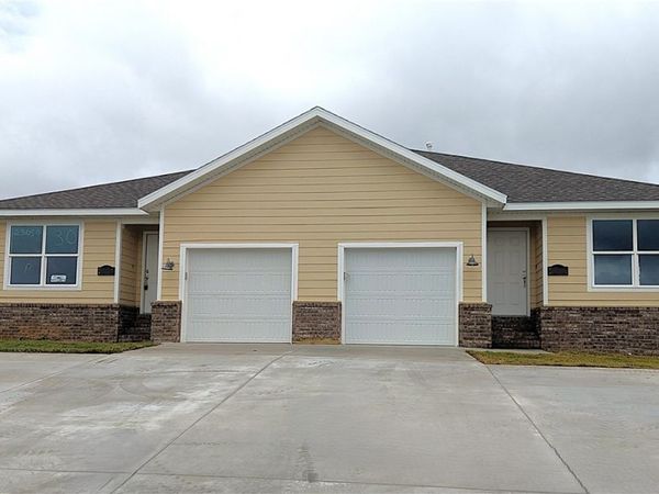 603 W Christopher Drive , Unit A, Siloam Springs, AR 72761