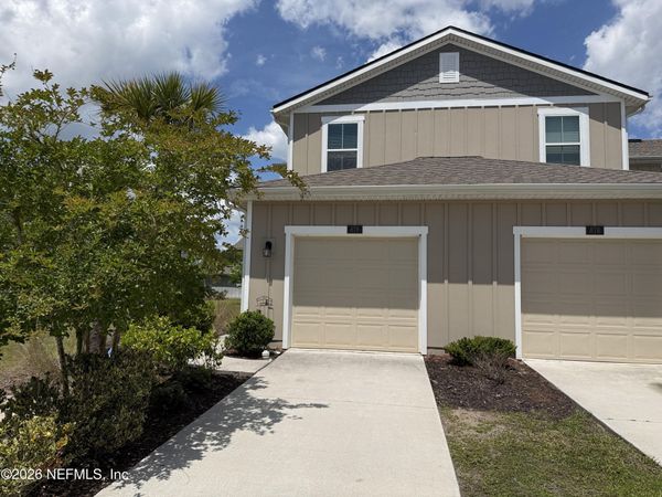 878 CAPITOL Parkway, Jacksonville, FL 32218