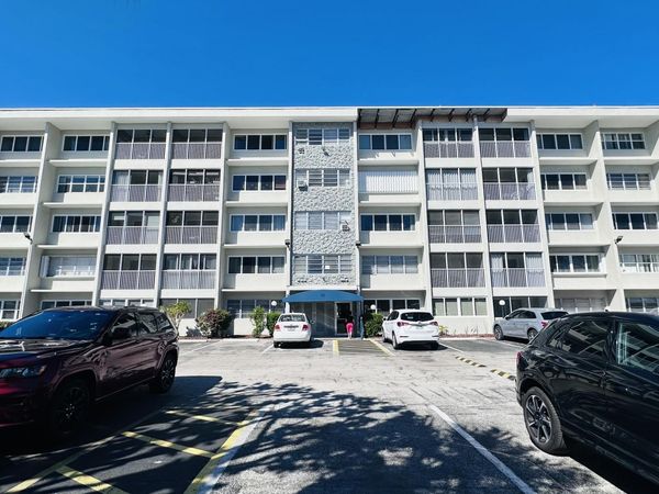 330 SE 2nd Street, Unit 202g, Hallandale Beach, FL 33009