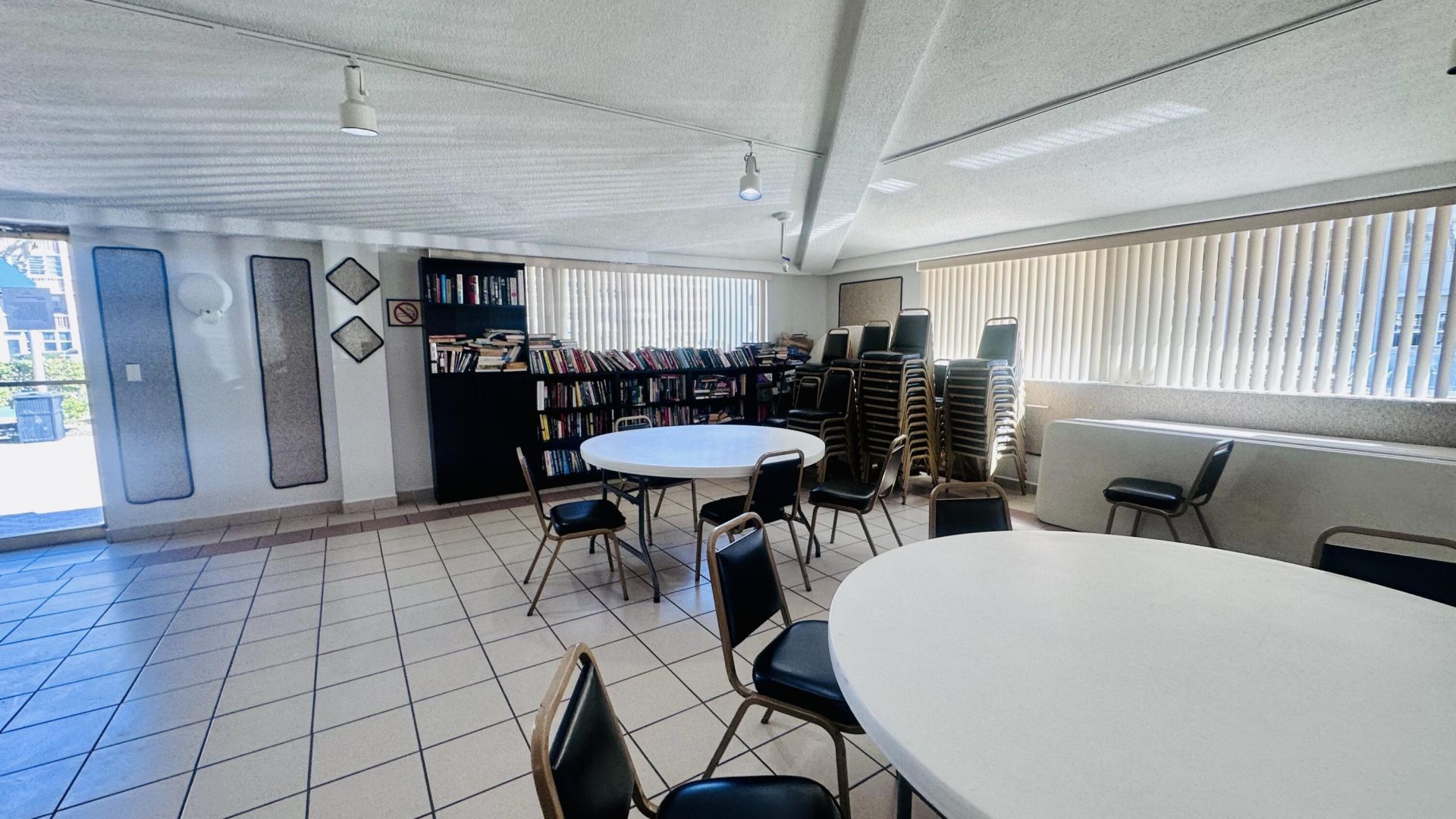 330 SE 2nd Street, Unit 202g, Hallandale Beach, FL 33009 Photo
