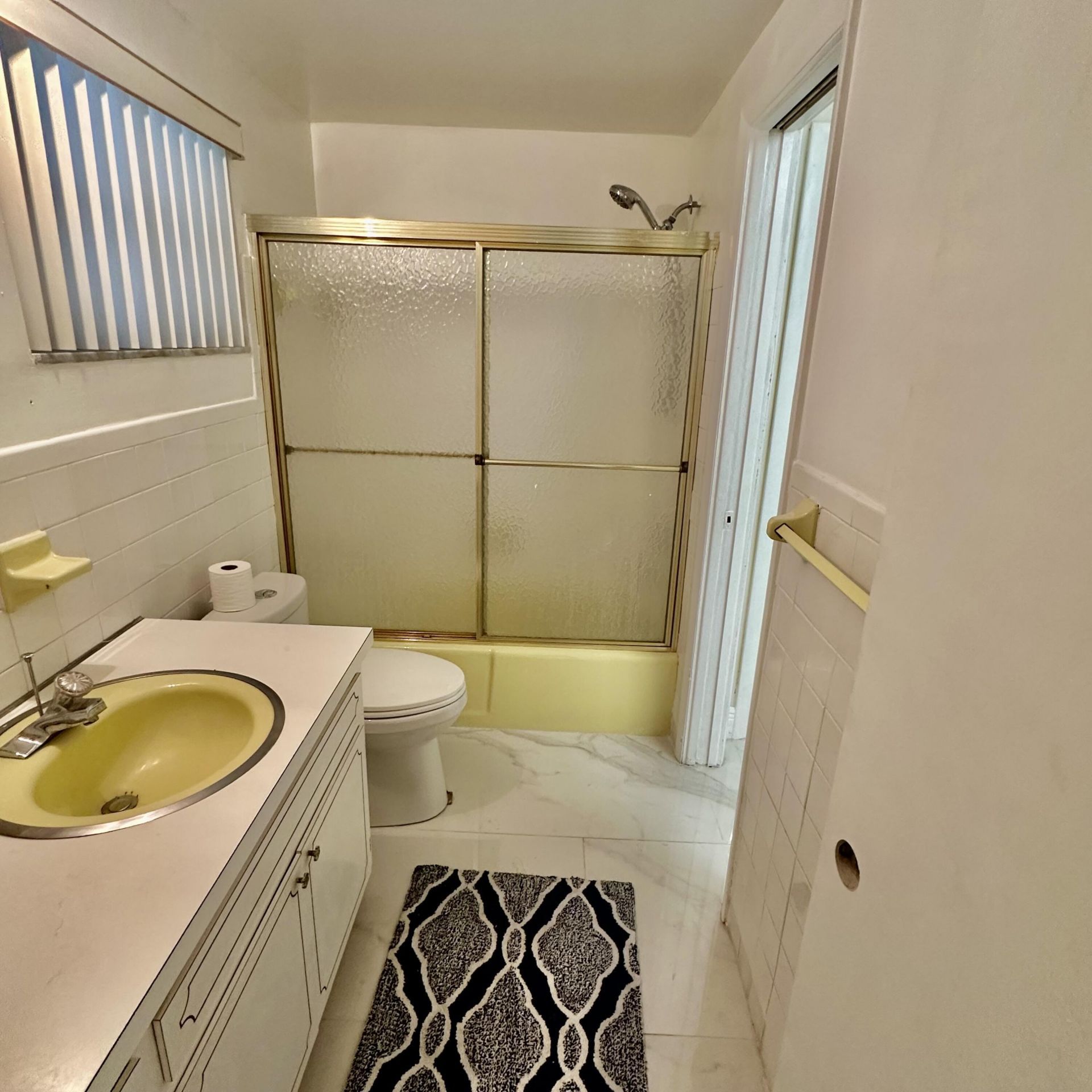 330 SE 2nd Street, Unit 202g, Hallandale Beach, FL 33009 Photo