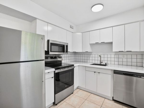 1821 Middle River Drive, Unit 2, Fort Lauderdale, FL 33305