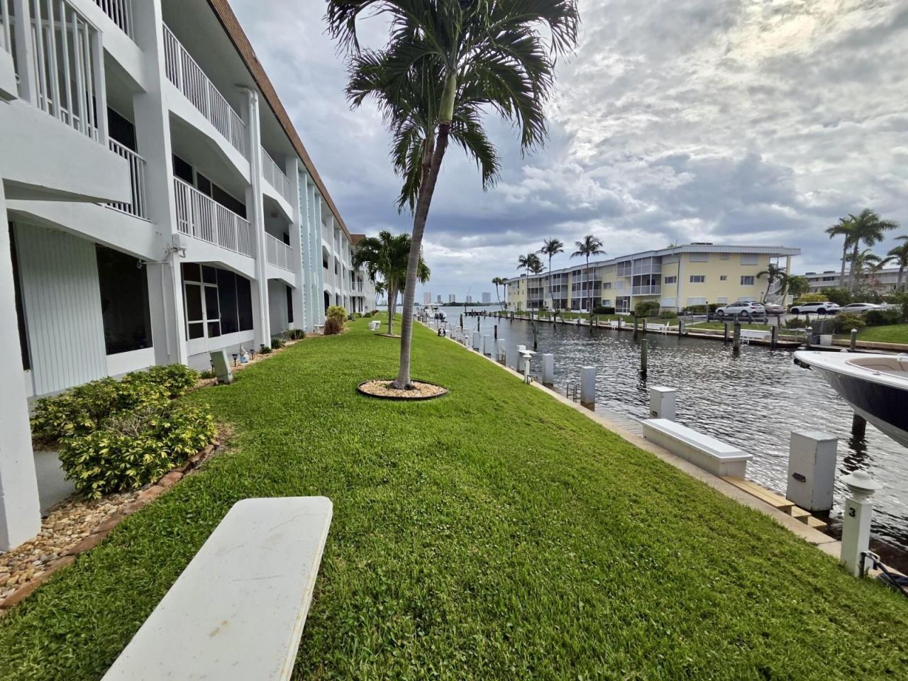 110 Shore Court, Unit 112b, North Palm Beach, FL 33408 Photo