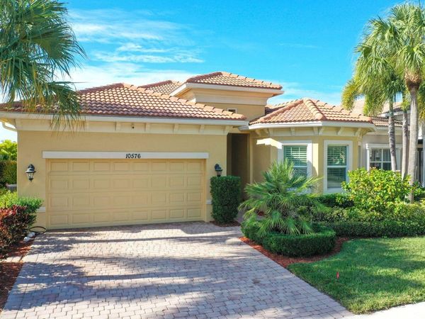 10576 SW Visconti Way, Port St. Lucie, FL 34986