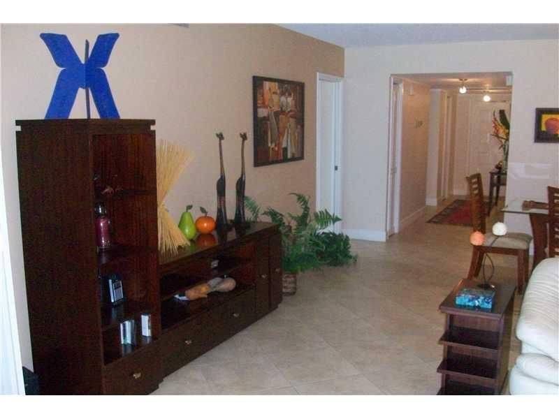 4031 N Cypress Drive, Unit 101, Pompano Beach, FL 33069 Photo