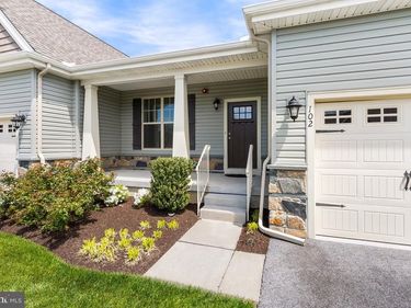 102 HARLOW POINT COURT, LANDENBERG, PA 19350