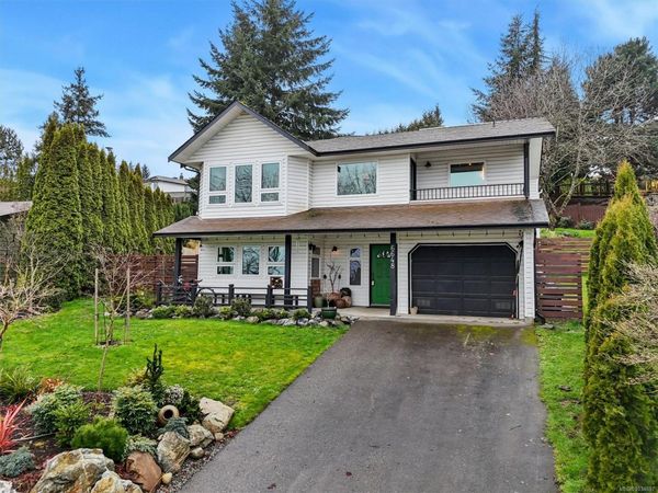 6648 Rey Rd, Central Saanich, BC V8Y 1V2