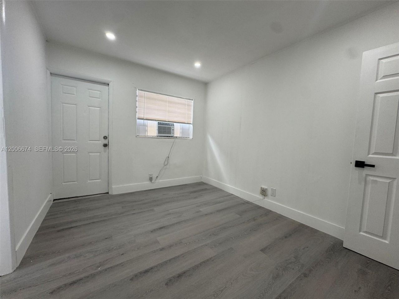 417 NW 2nd Ave , Unit 000, Hallandale Beach, FL 33009 Photo