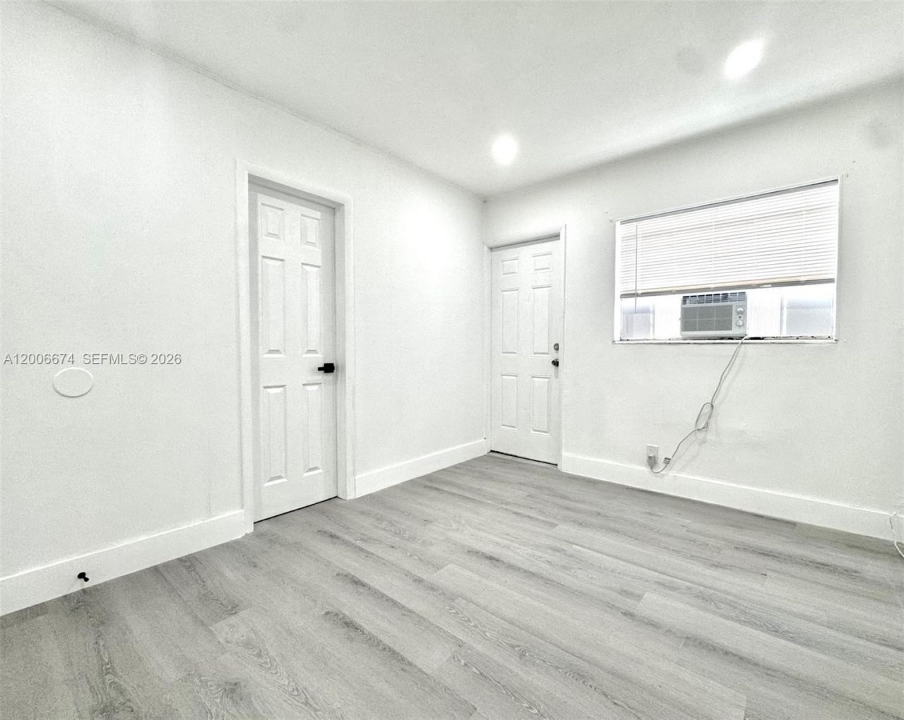 417 NW 2nd Ave , Unit 000, Hallandale Beach, FL 33009 Photo