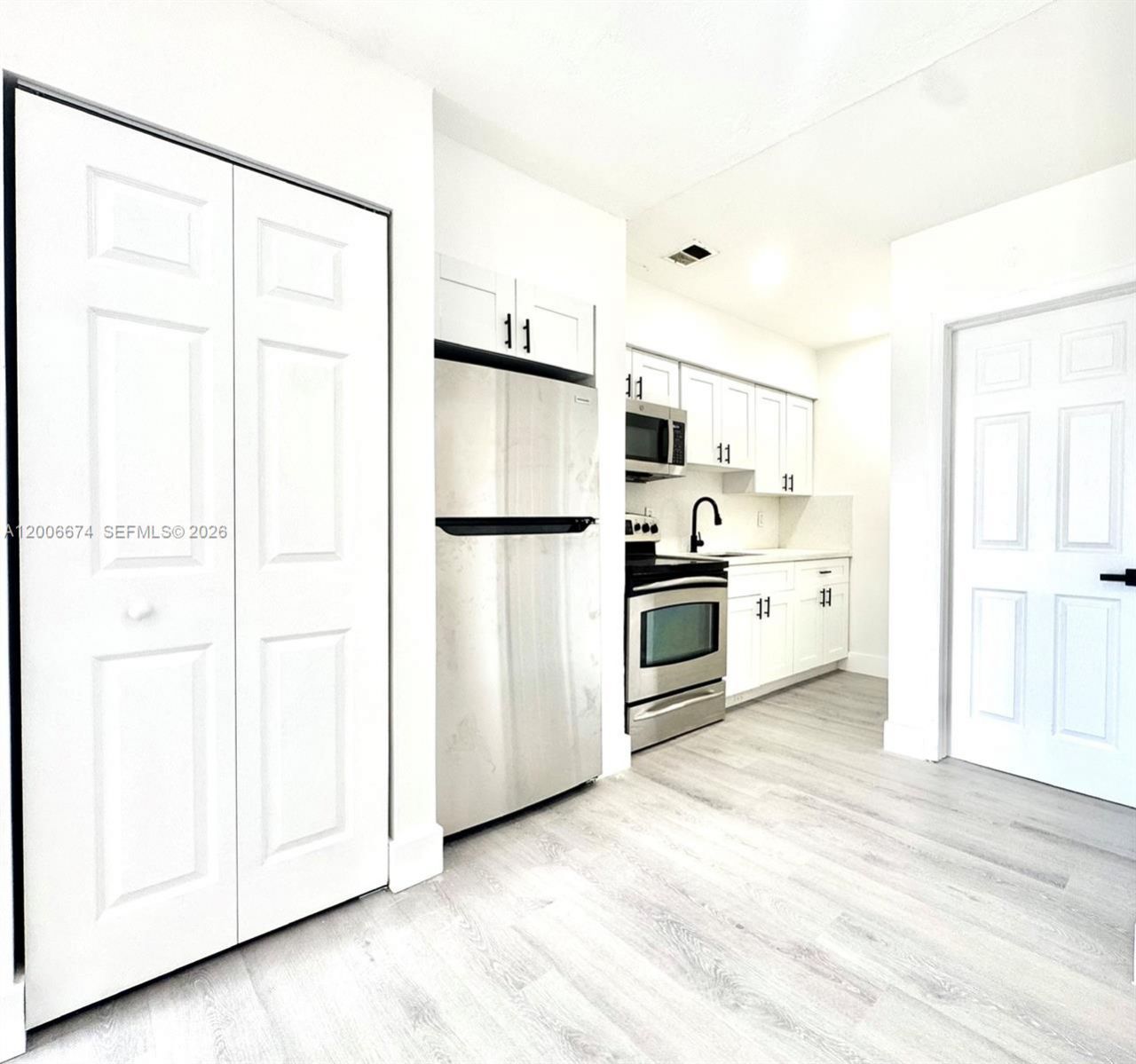 417 NW 2nd Ave , Unit 000, Hallandale Beach, FL 33009 Photo