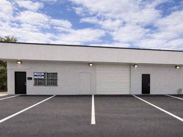 3501 NW 10th Ave , Oakland Park, FL 33309