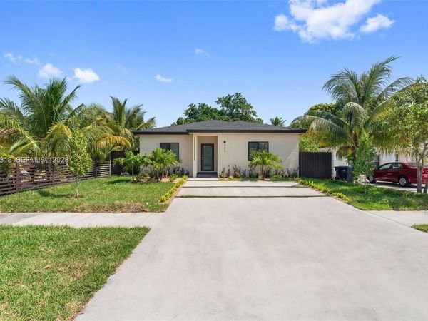233 NW 120th St , Miami, FL 33168