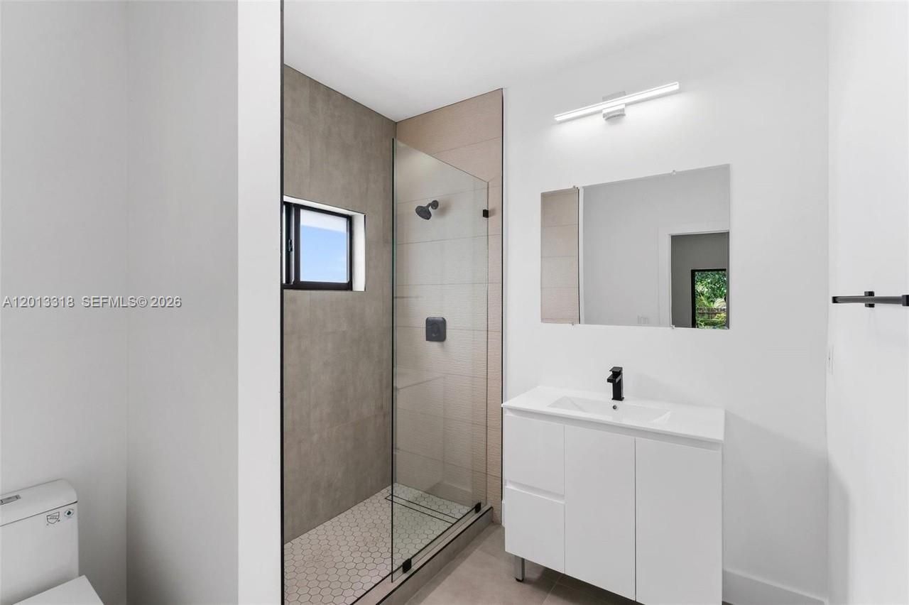 233 NW 120th St , Miami, FL 33168 Photo