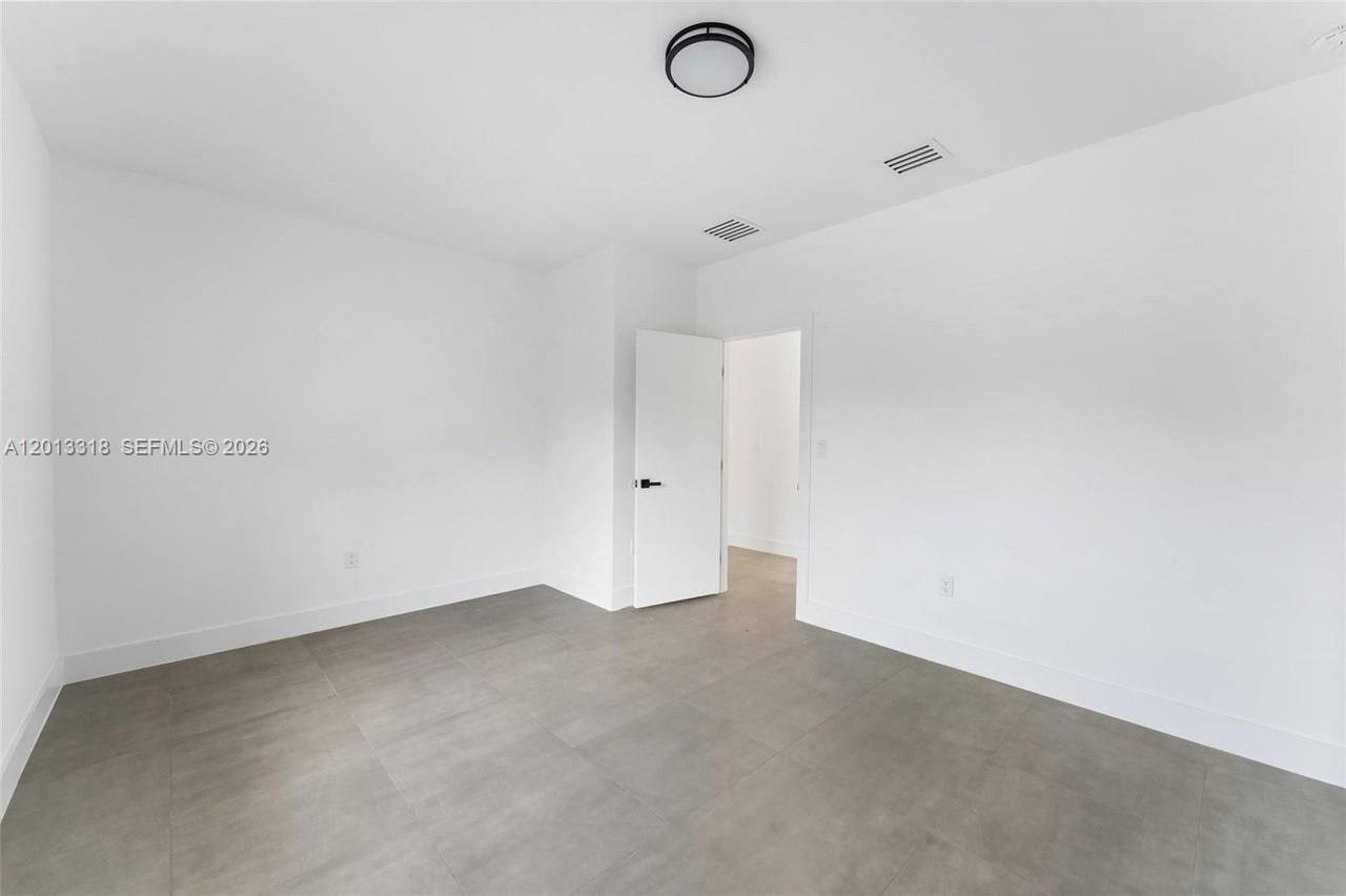 233 NW 120th St , Miami, FL 33168 Photo