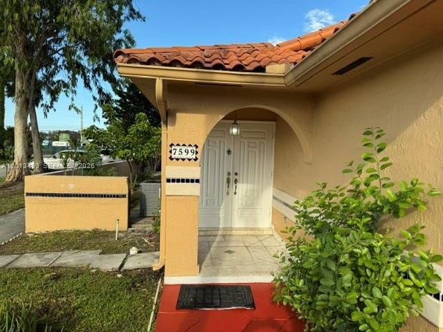 7599 W 4th Ct , Hialeah, FL 33014 Photo