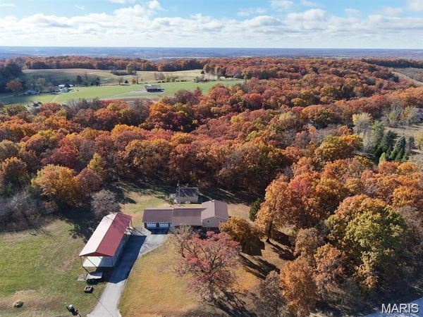 62419 Oak Hill Road , New London, MO 63459