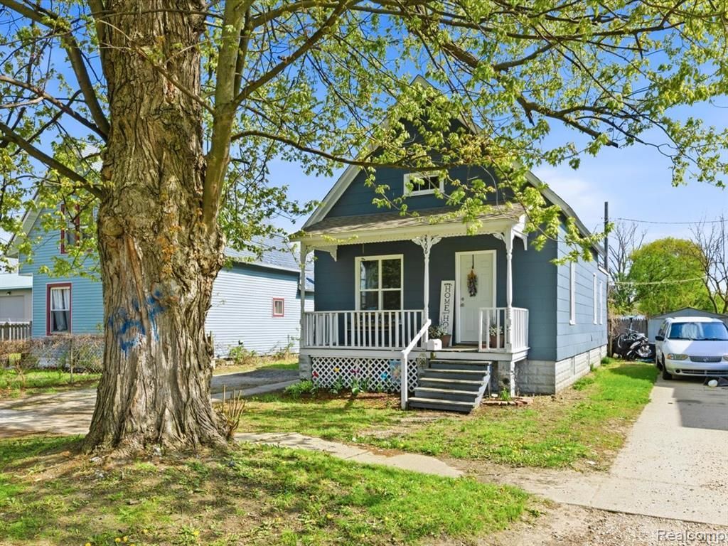 2506 Division Street, Port Huron, MI 48060 Main Photo