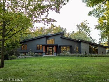 4720 Dover Road, Bloomfield Hills, MI 48304