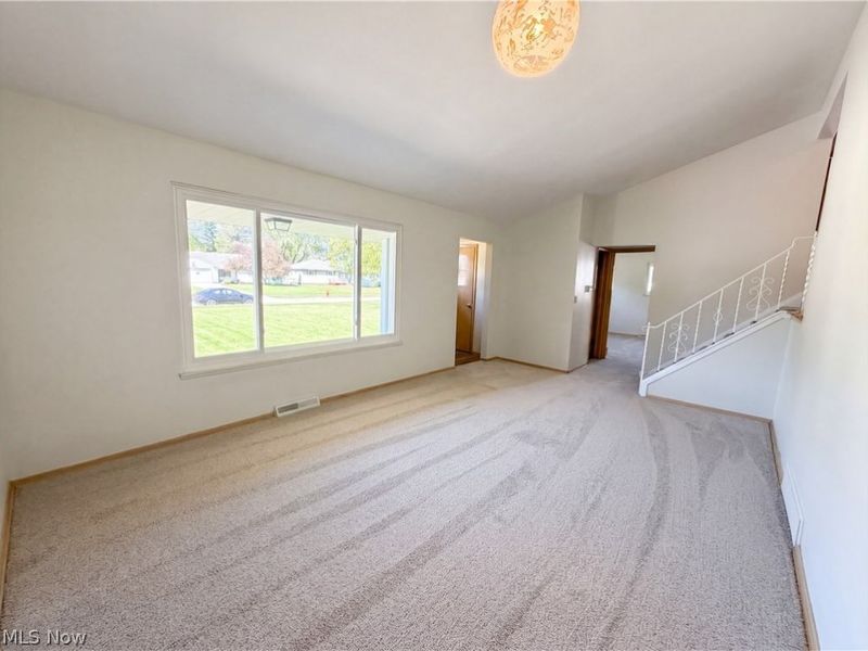 5444 Kenbridge Drive, Cleveland, OH 44143 Photo 3