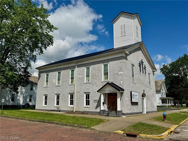 73 S 9th Street , Mcconnelsville, OH 43756