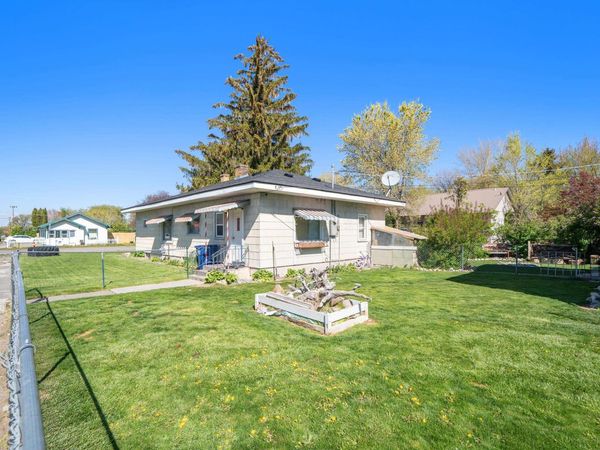 406 1st W, Ririe, ID 83443