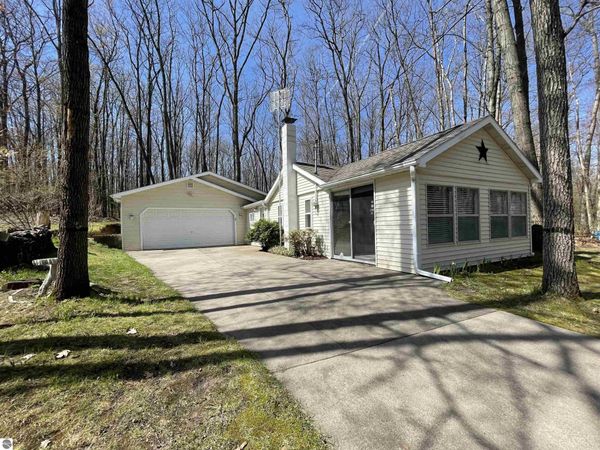 742 Bungo Lake Road, Harrison, MI 48625