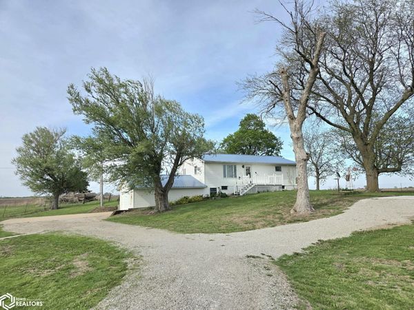 2109 235Th Street, Mount Pleasant, IA 52641