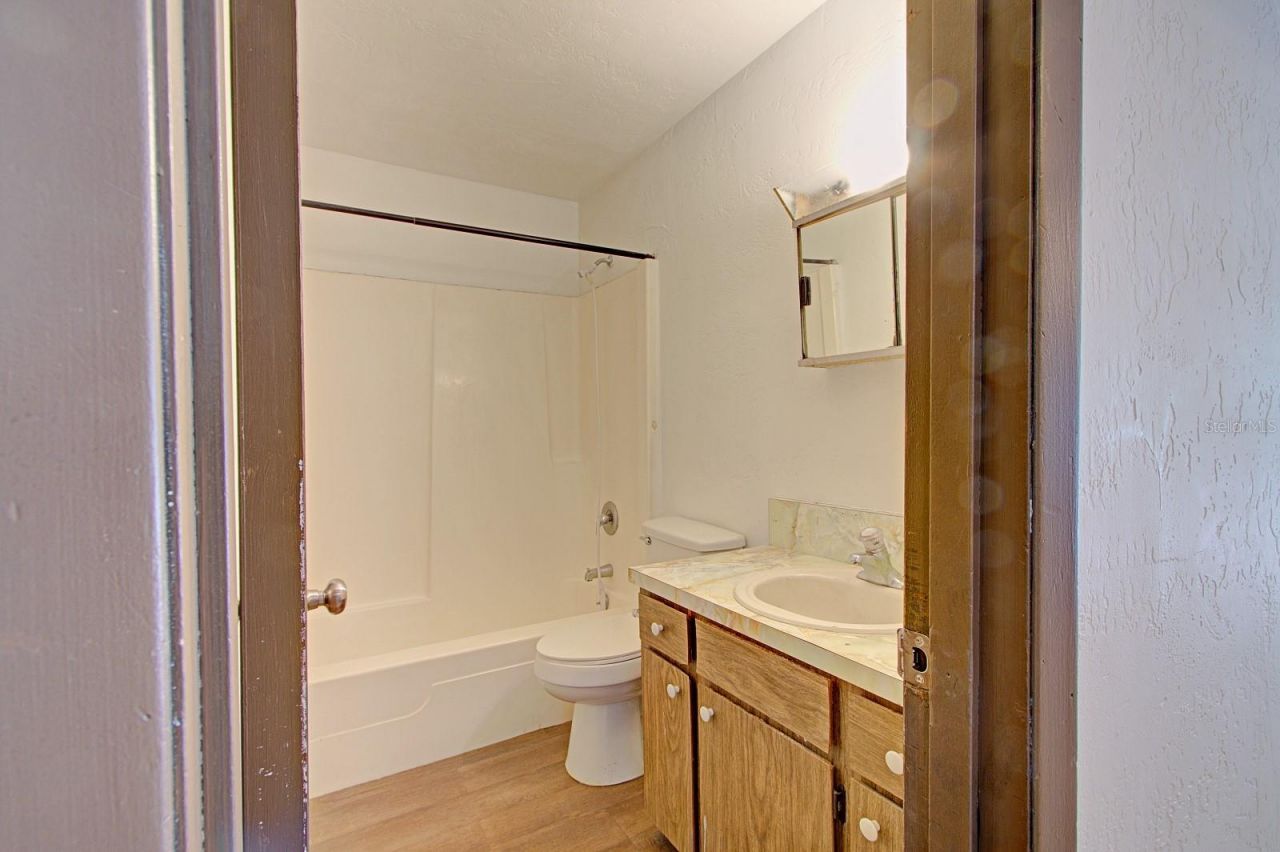830 N Clake Street , Deland, FL 32724 Photo
