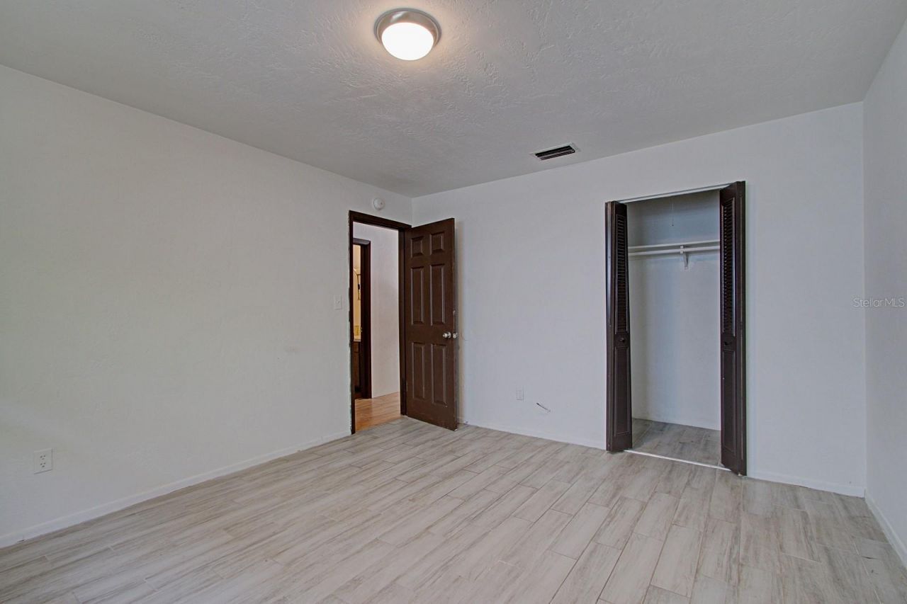 830 N Clake Street , Deland, FL 32724 Photo