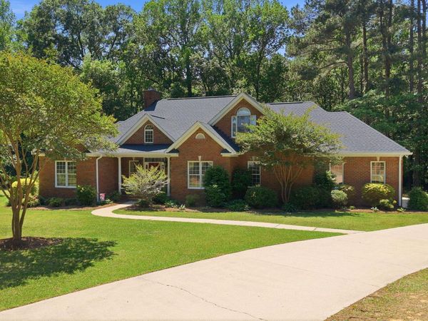 3806 Green Cove Lane , Rocky Mount, NC 27804