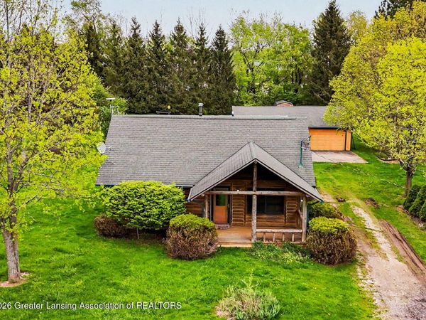 857 Bulling Lane, Charlotte, MI 48813