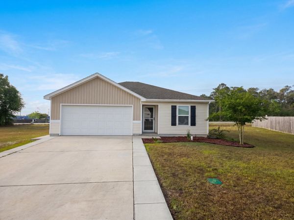 128 Mikaela Avenue, DeFuniak Springs, FL 32433