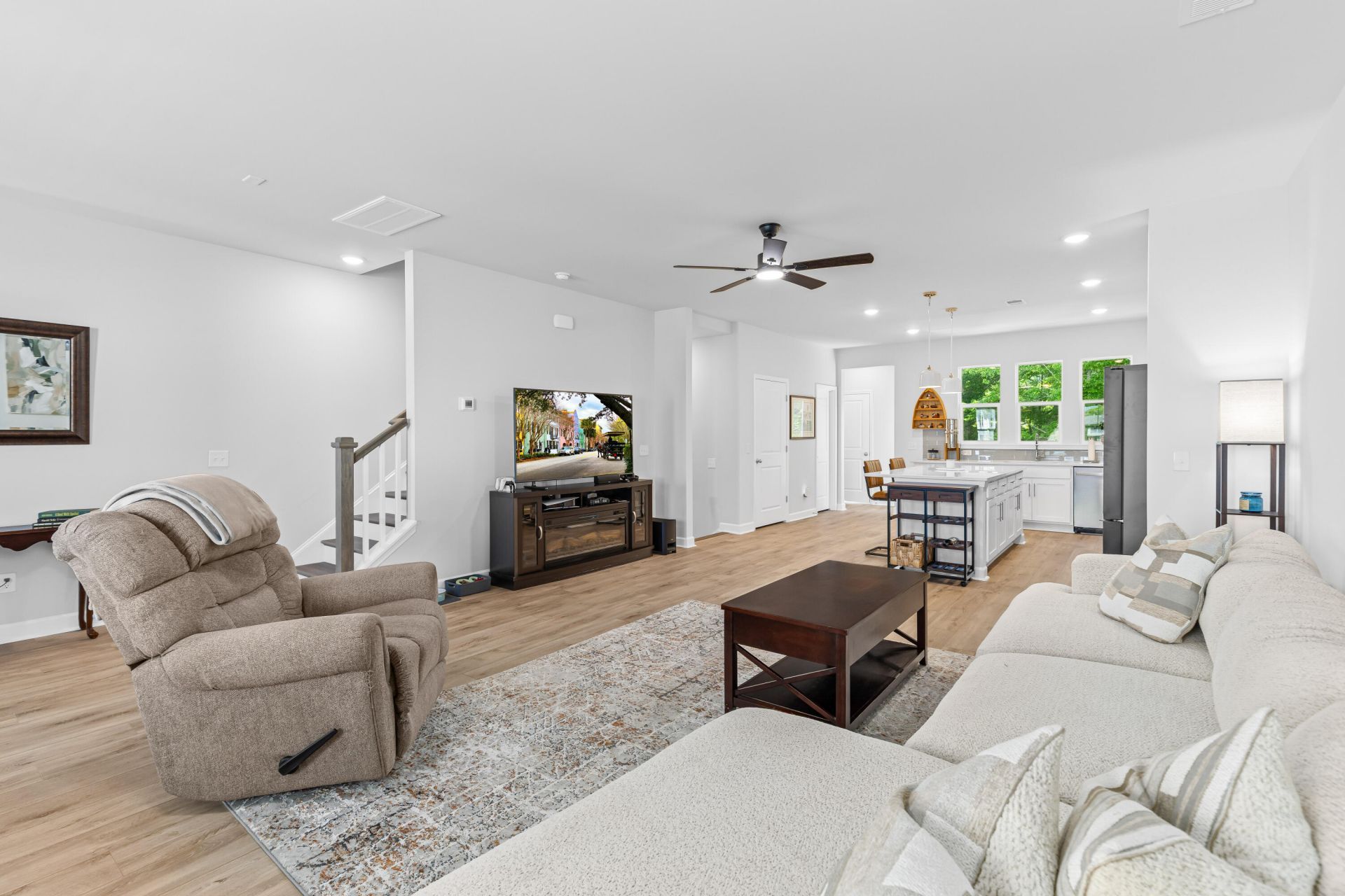 5206 New Palm Court Photo 15