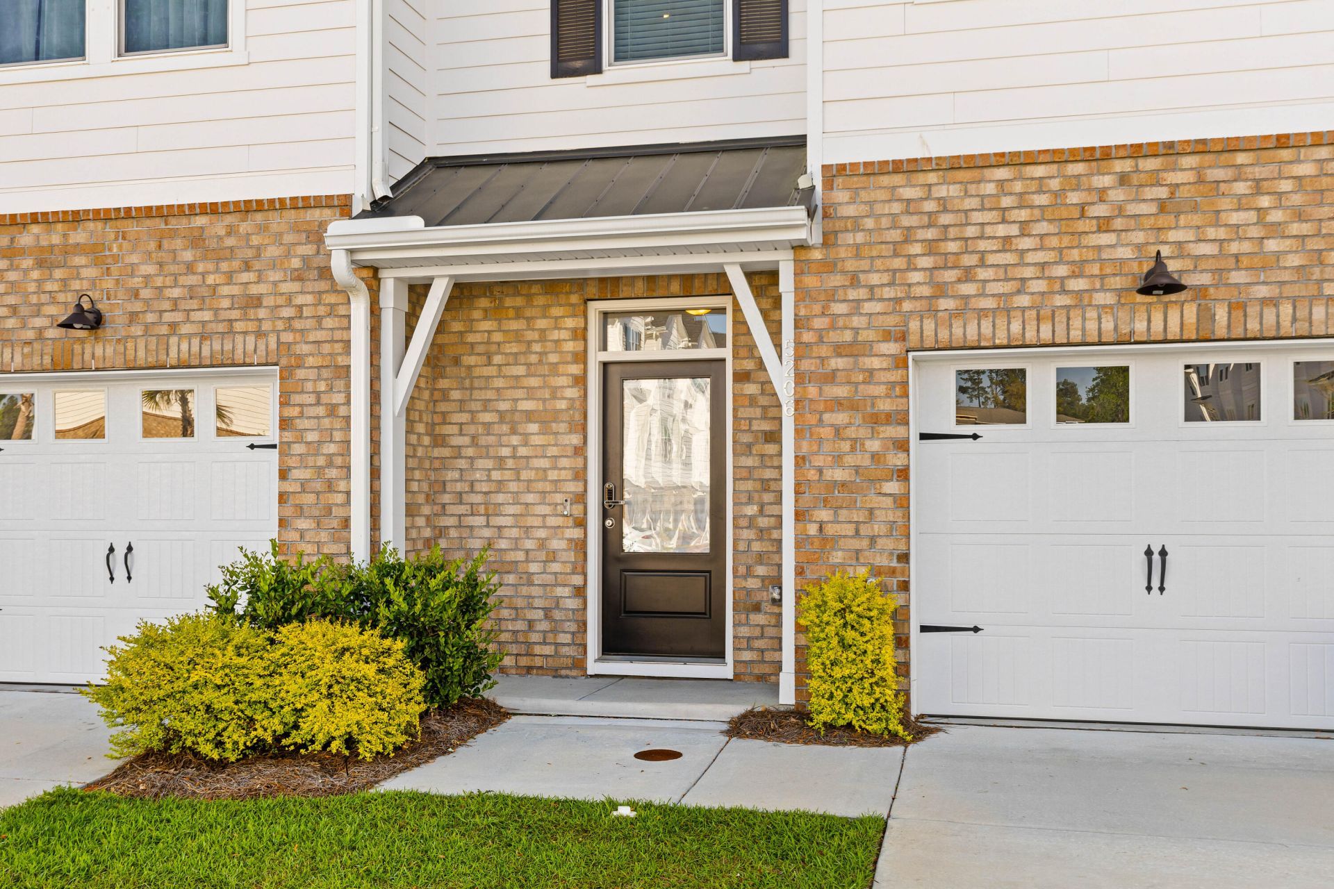5206 New Palm Court Photo 3