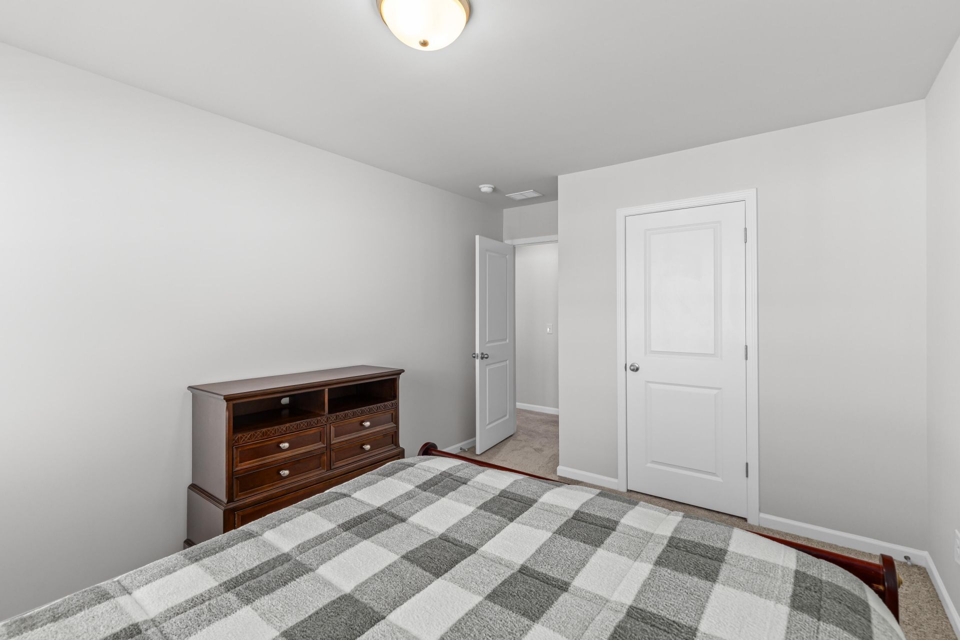 5206 New Palm Court Photo 31