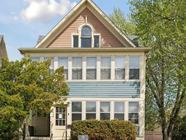 993 Hudson Road , Saint Paul, MN 55106